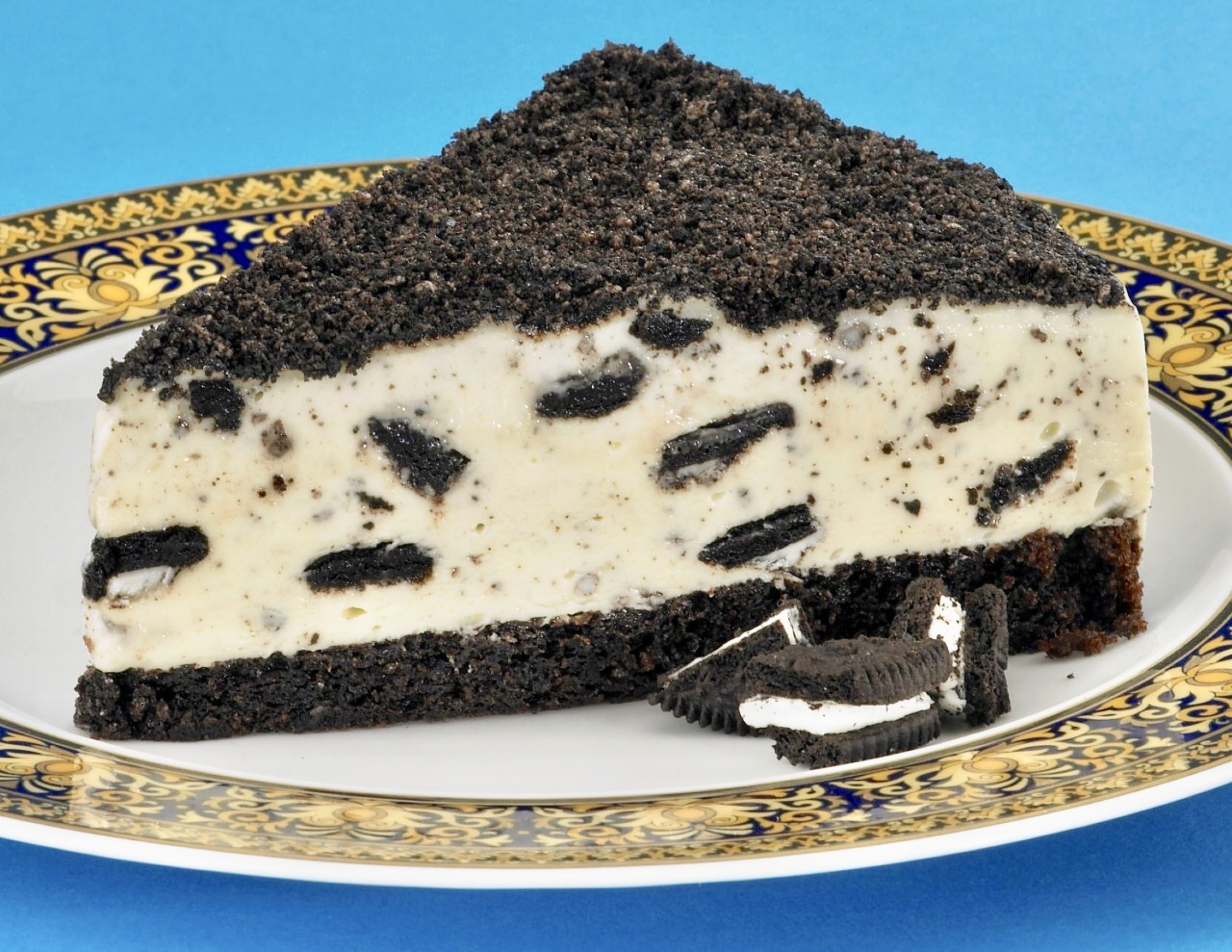Order 5. Oreo Mousse Cake food online from Brothers Pizza & Fried Chicken store, Haverhill on bringmethat.com
