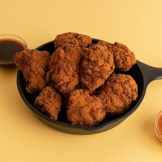 Order Hot Boneless Wings food online from Chubby Pie store, Oakland on bringmethat.com