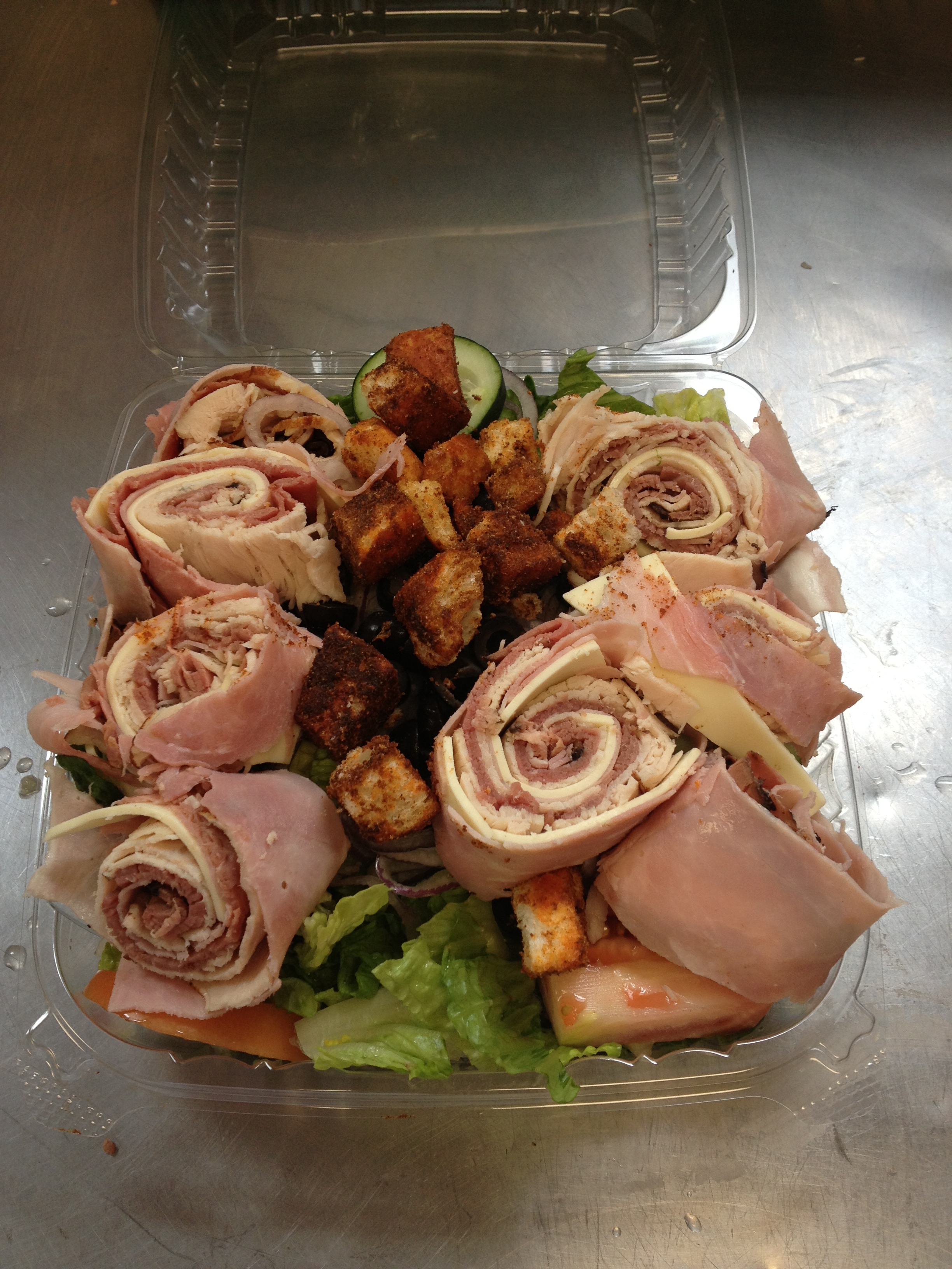 Order Chef's Salad food online from Dc Pizza & Catering store, Albany on bringmethat.com