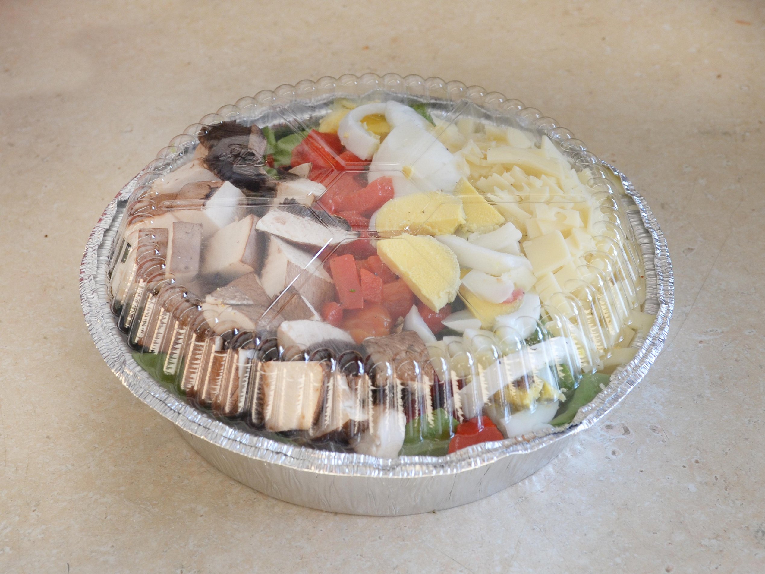 Order Small Spinach Salad food online from Prisco's Gourmet Deli store, Mastic on bringmethat.com
