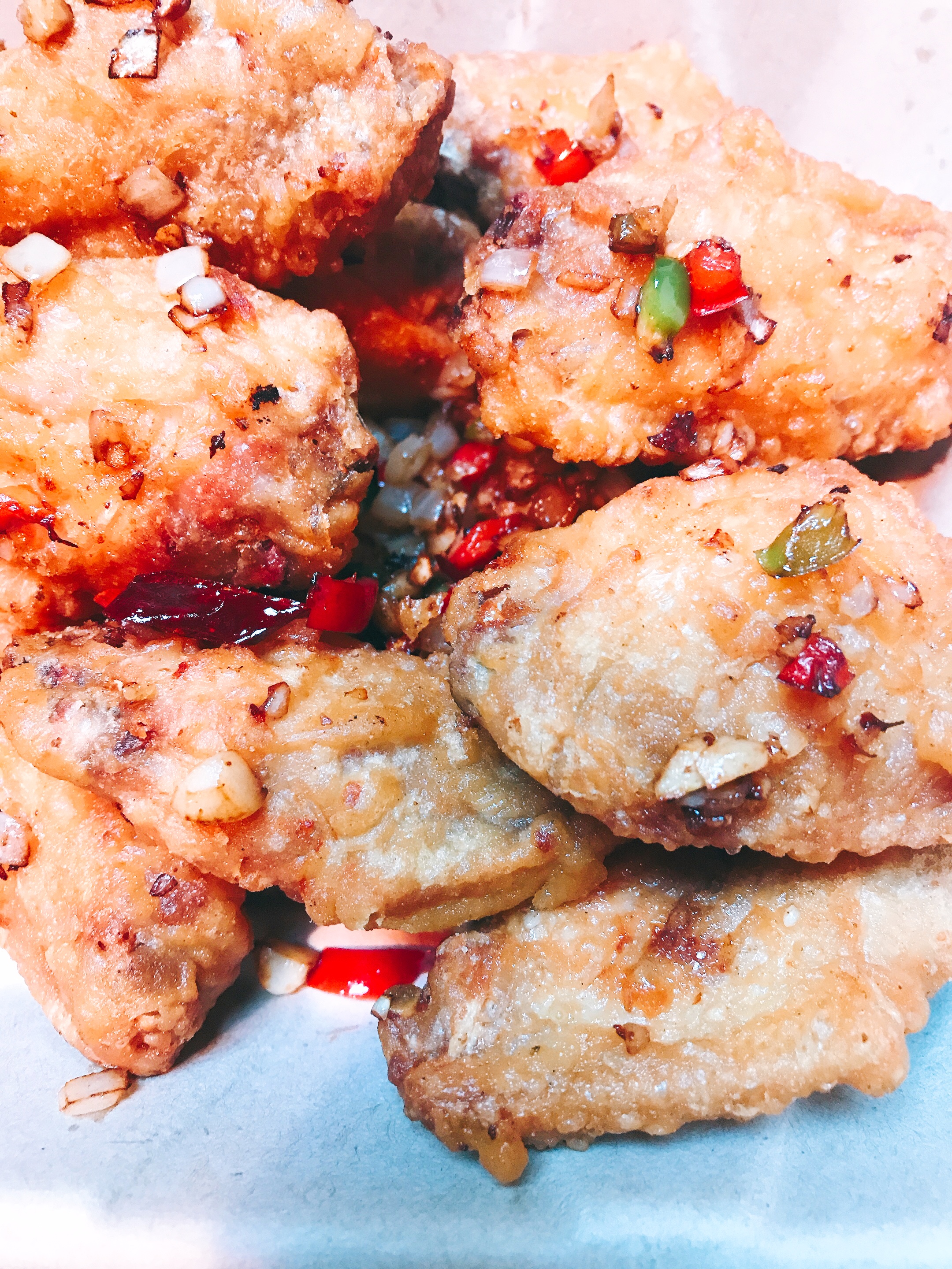 Order salt&pepper chicken wings(12pics) 椒盐鸡翅 food online from Mr Dragon store, San Francisco on bringmethat.com