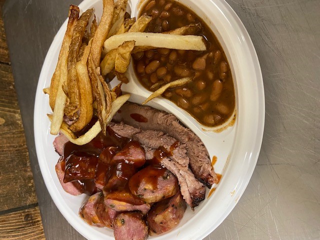 Order Combo Plate food online from Packsaddle BBQ store, San Angelo on bringmethat.com