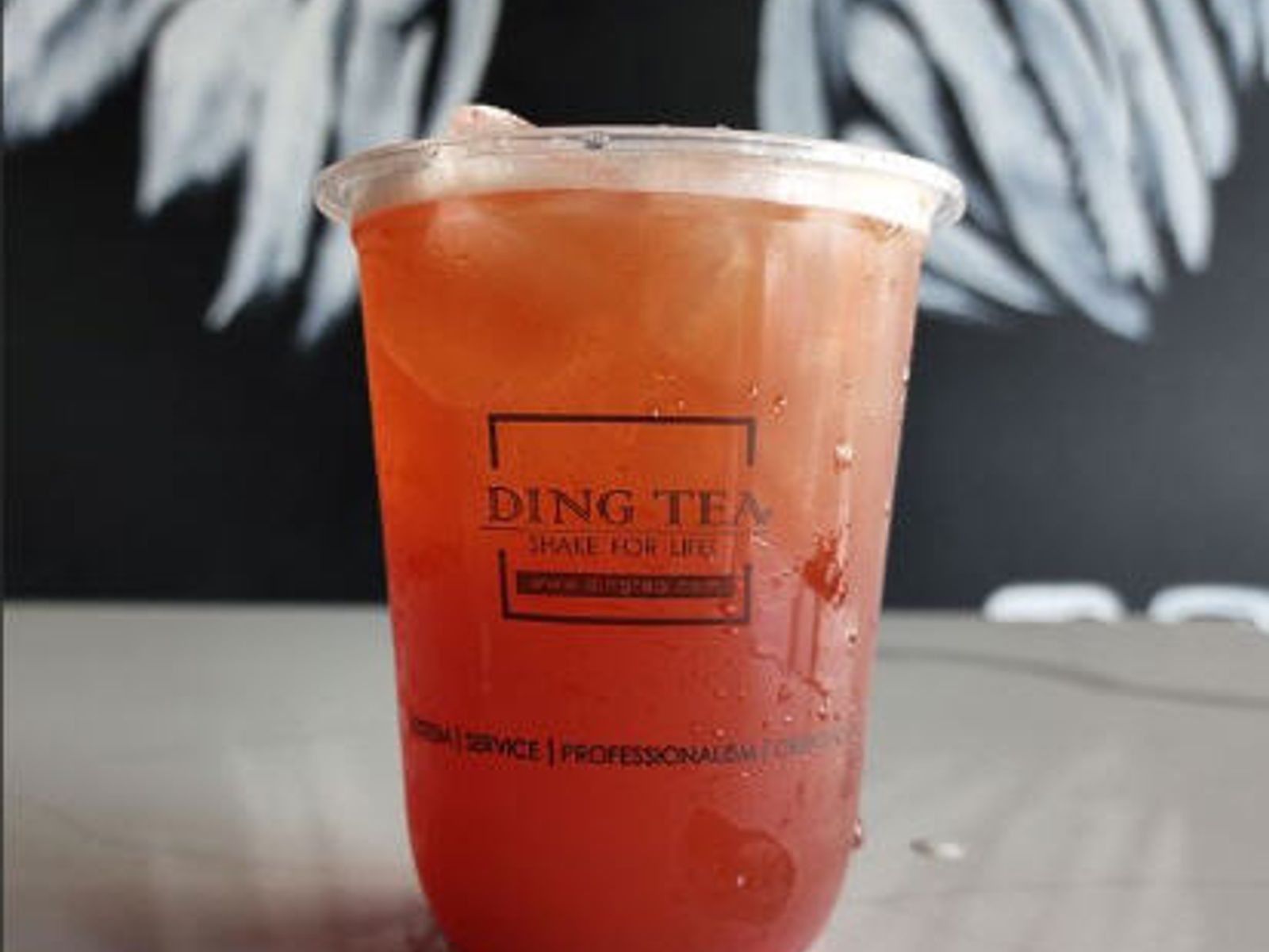Order Strawberry Tea food online from Ding Tea Carson store, Carson on bringmethat.com