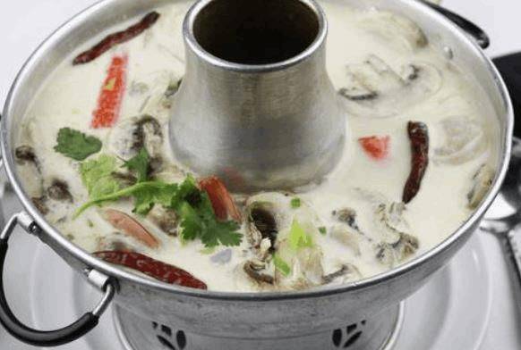 Order Tom Kha Soup food online from Boonsee Thai Kitchen store, Norco on bringmethat.com