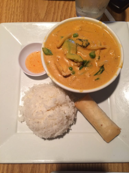 Order Kang Dang Curry food online from Yum thai bistro store, Redondo Beach on bringmethat.com