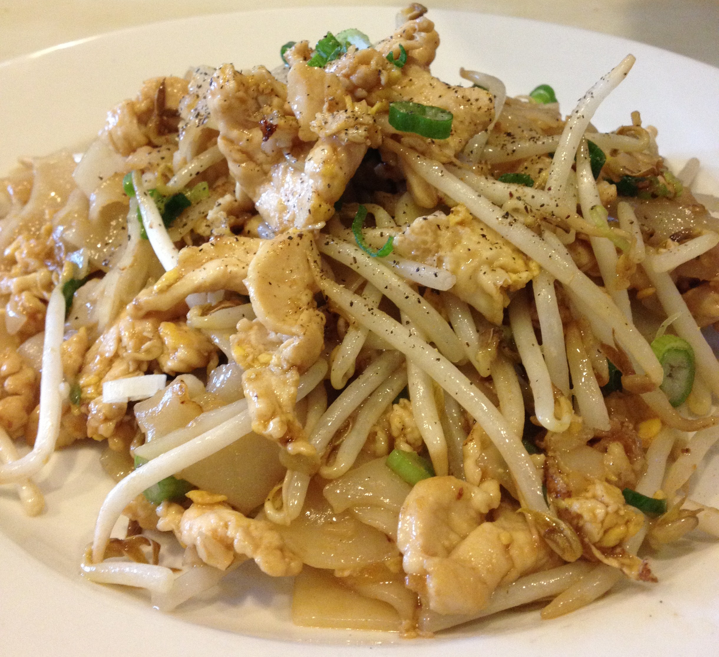 Order N6. Chicken Noodles food online from S!!! Thai Food store, Temecula on bringmethat.com