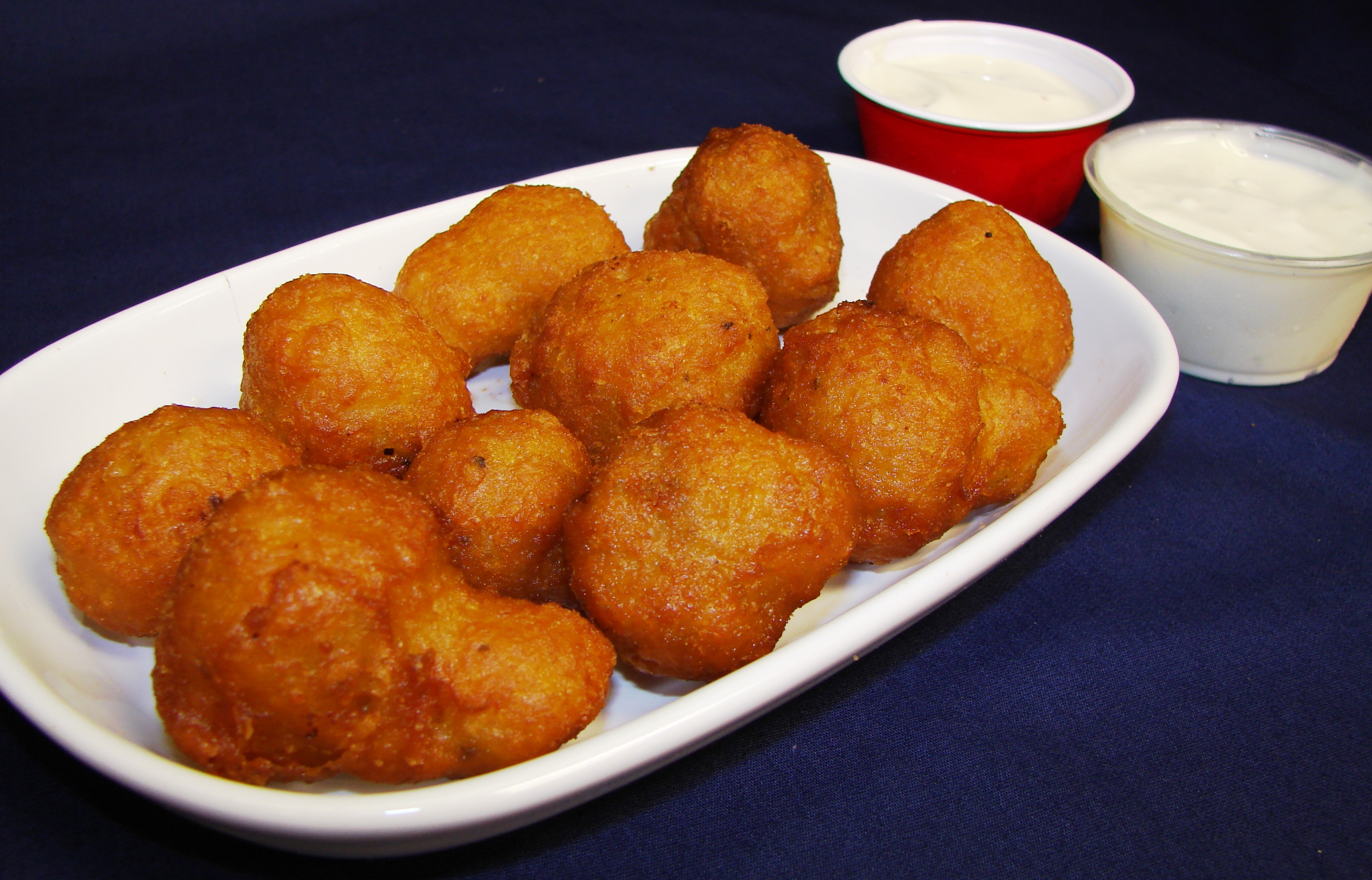 Order Fried Mushrooms food online from Calz Pizza Subs & Chicken Wings store, Virginia Beach on bringmethat.com