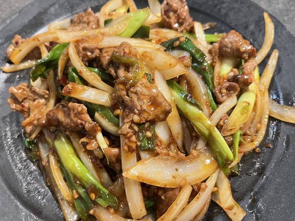 Order Mongolian Beef 蒙古牛 food online from Jun Dynasty Chinese Restaurant store, Tucson on bringmethat.com
