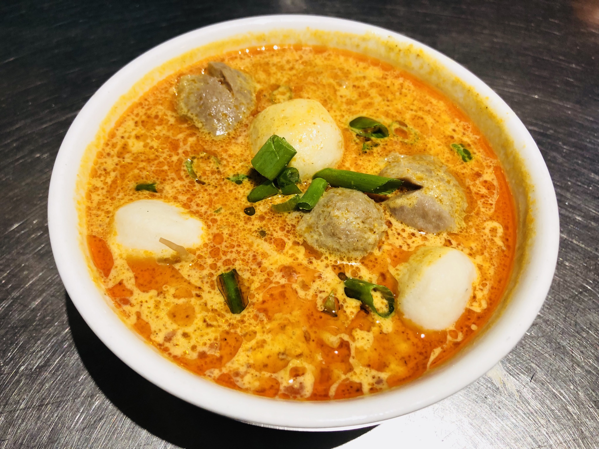 Order Curry Fish Ball Soup food online from WK Restaurant store, New York on bringmethat.com