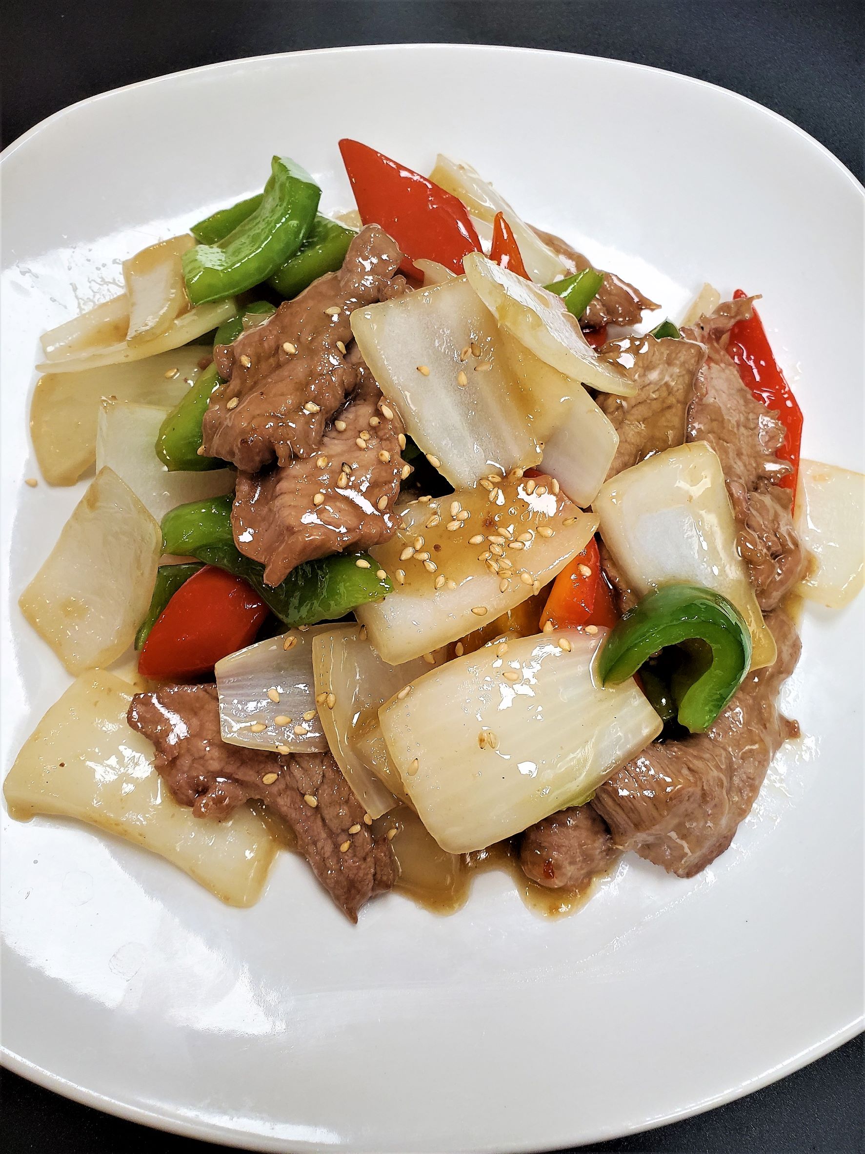 Order B4. Teriyaki Beef food online from Macky Kitchen store, Richmond on bringmethat.com