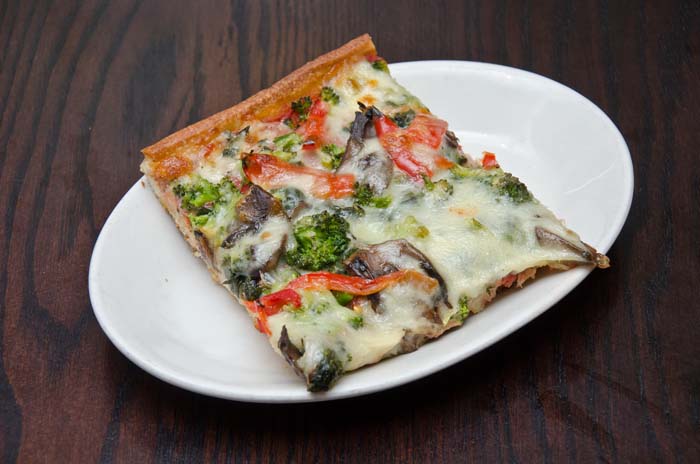 Order Vegetali Pizza food online from Casa Calamari store, Brooklyn on bringmethat.com