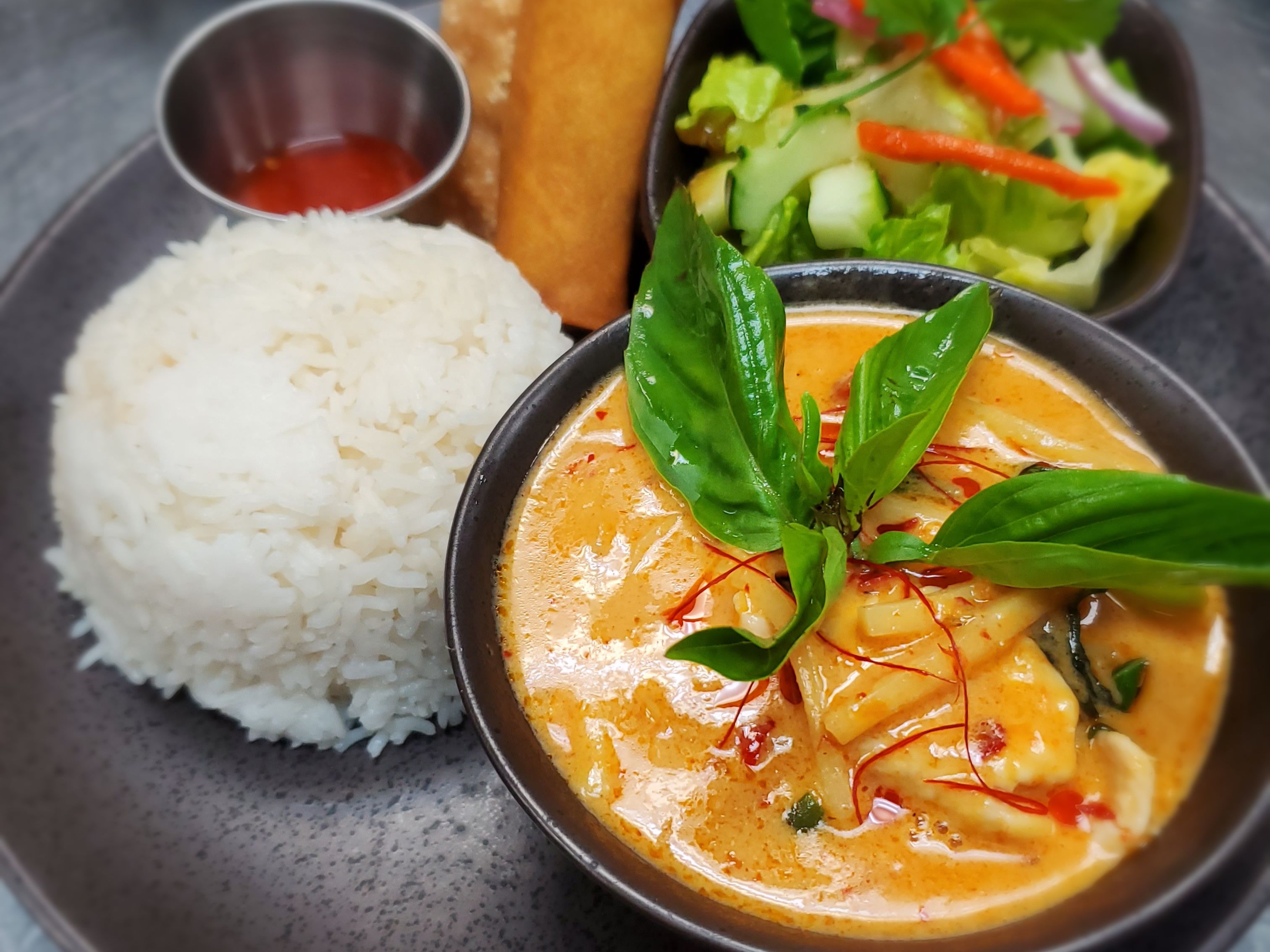 Order Red Curry Lunch food online from What Zaap? Thai Food store, Las Vegas on bringmethat.com