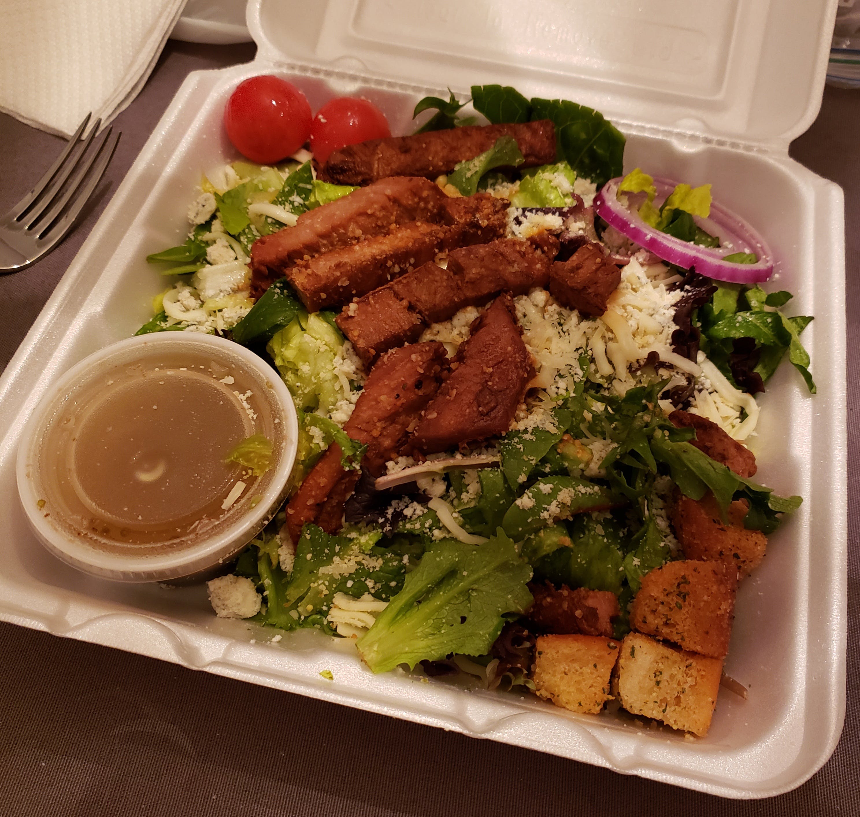 Order Deluxe Tuna Steak Salad - Salad food online from Failoni Restaurant & Bar store, St Louis on bringmethat.com