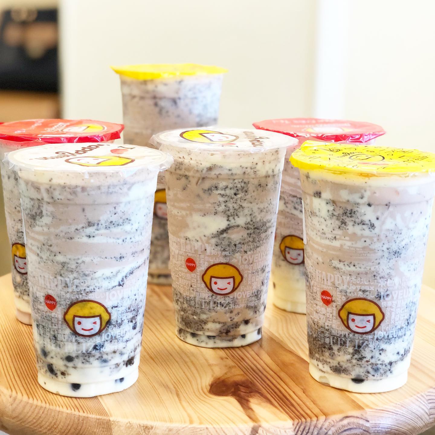 Order D3. Oreo Milk Tea food online from Happy Lemon store, Fresno on bringmethat.com