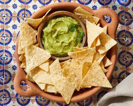 Order Chips and Guac food online from Birria Hands store, Lynwood on bringmethat.com