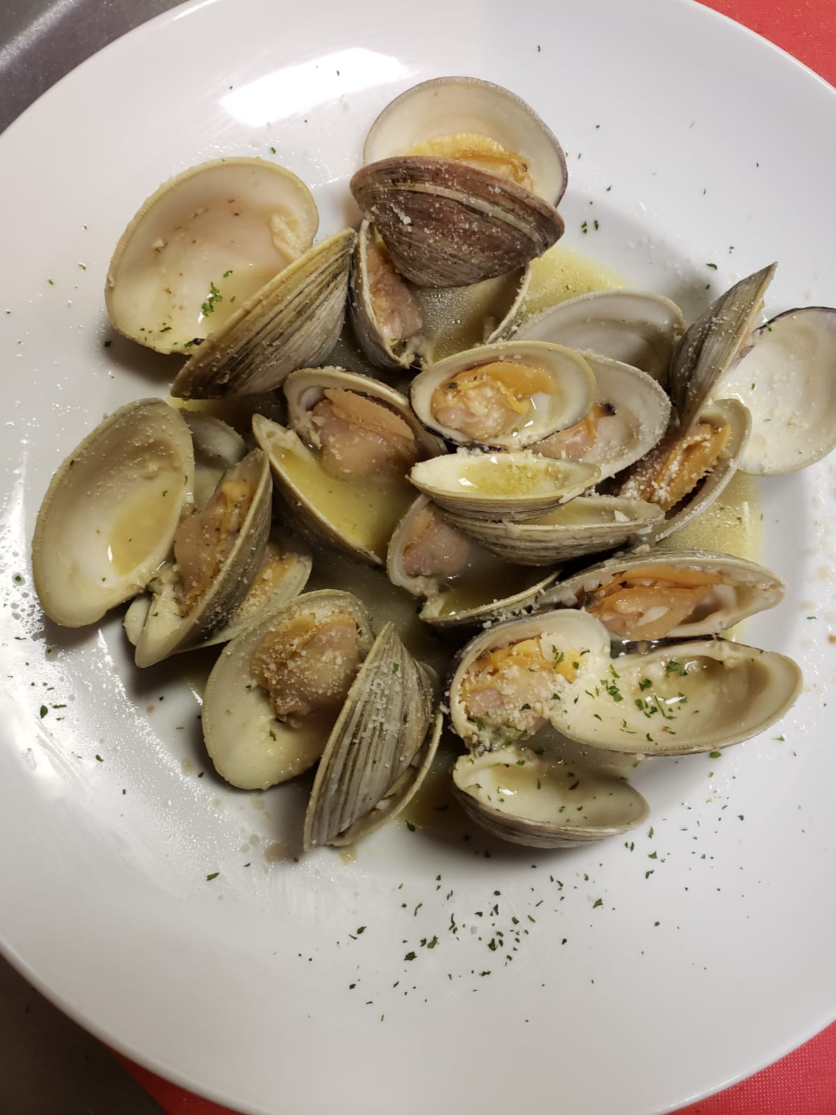 Order Zappa di Clams food online from New Wine Llc store, Freehold Township on bringmethat.com