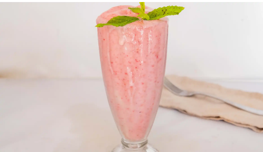 Order Strawberry-Banana Smoothie food online from Loving Hut store, Garden Grove on bringmethat.com