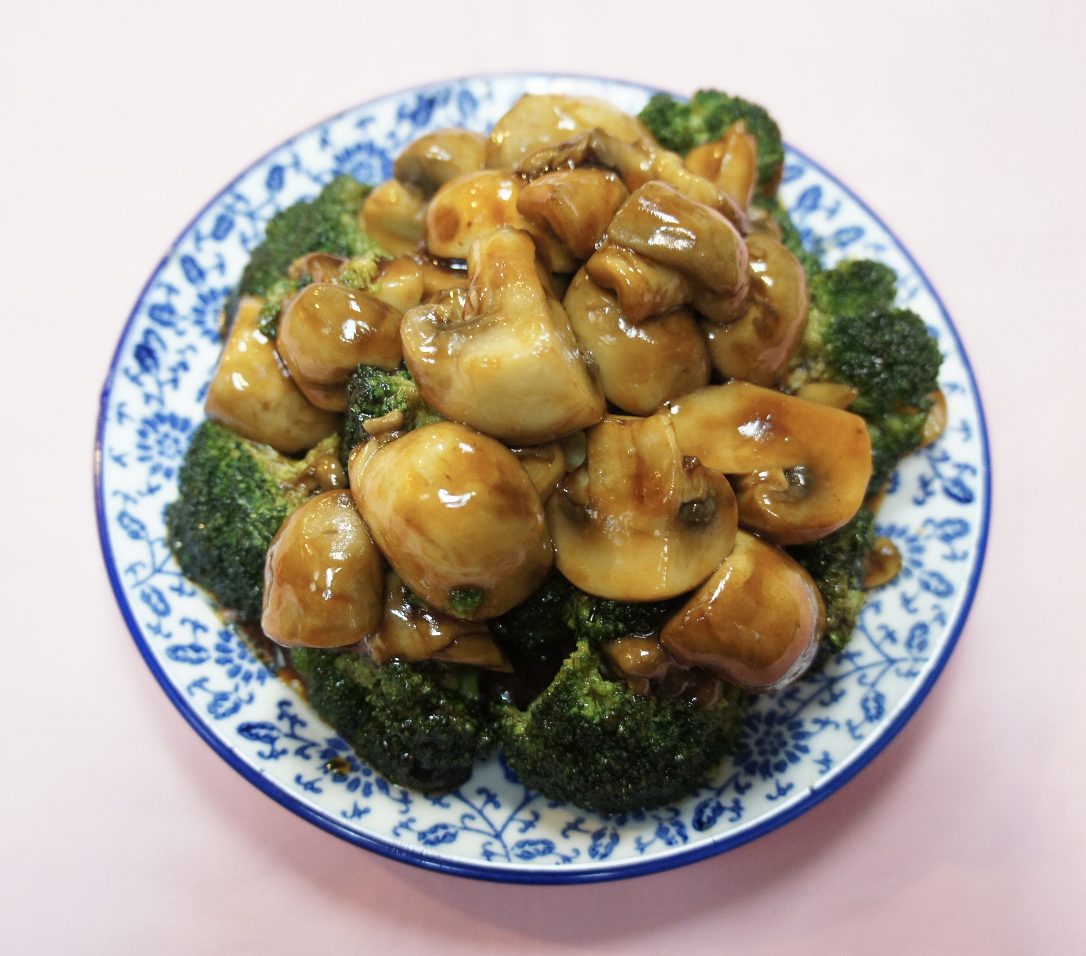 Order Broccoli and Mushroom with Brown Sauce(LG) food online from Zhengs China Express store, Randallstown on bringmethat.com