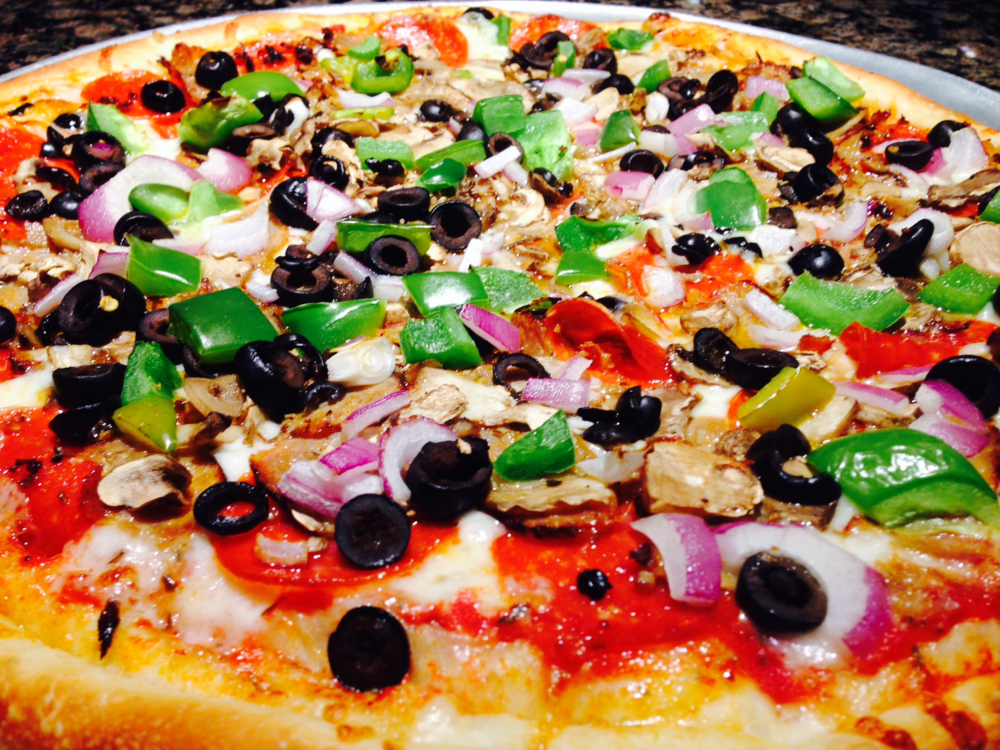 Order Veggie Pizza food online from Pedone Pizza store, Hermosa Beach on bringmethat.com