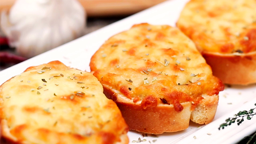 Order Cheese Garlic Bread food online from The Brick Oven store, Saint Peters on bringmethat.com