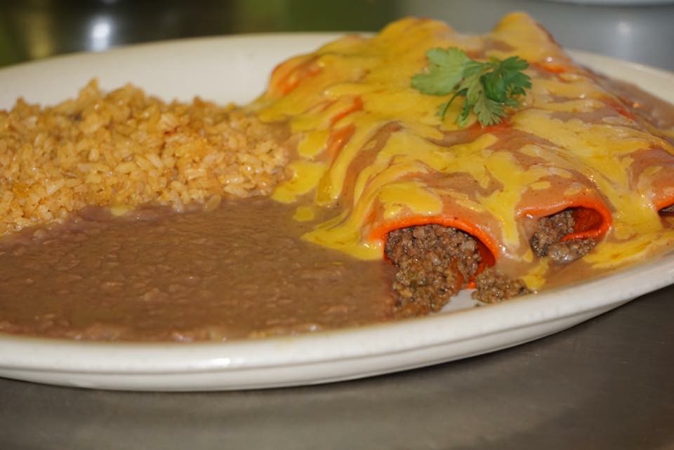 Order Ground Beef Enchilada Dinner food online from La Carreta Mexican Restaurant store, Houston on bringmethat.com