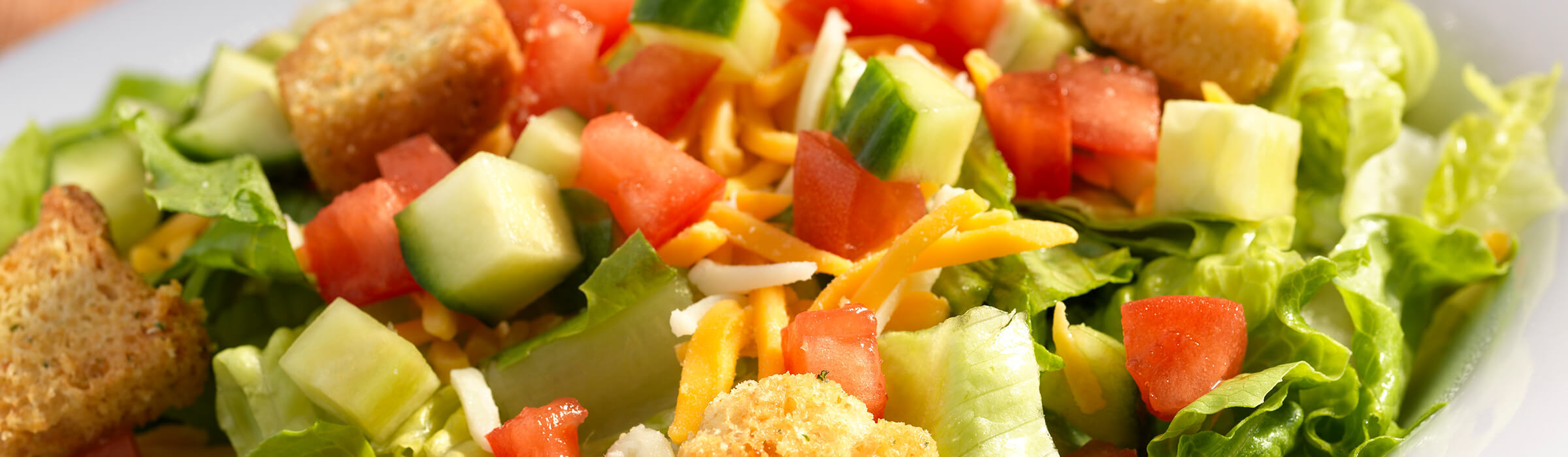Order Garden Salad food online from Hooters store, Chesapeake on bringmethat.com