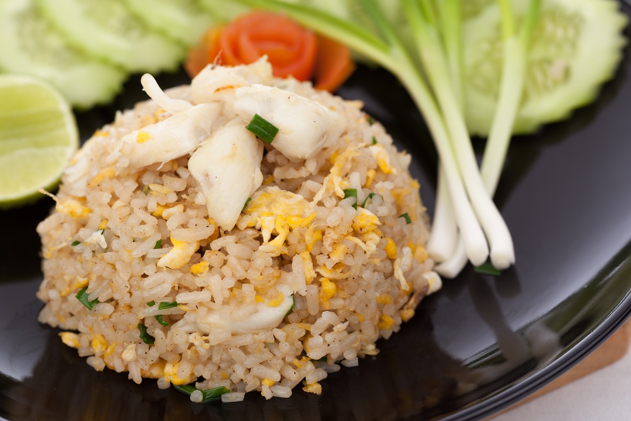 Order Crab Fried Rice food online from Manaao Thai Cuisine store, West Sacramento on bringmethat.com