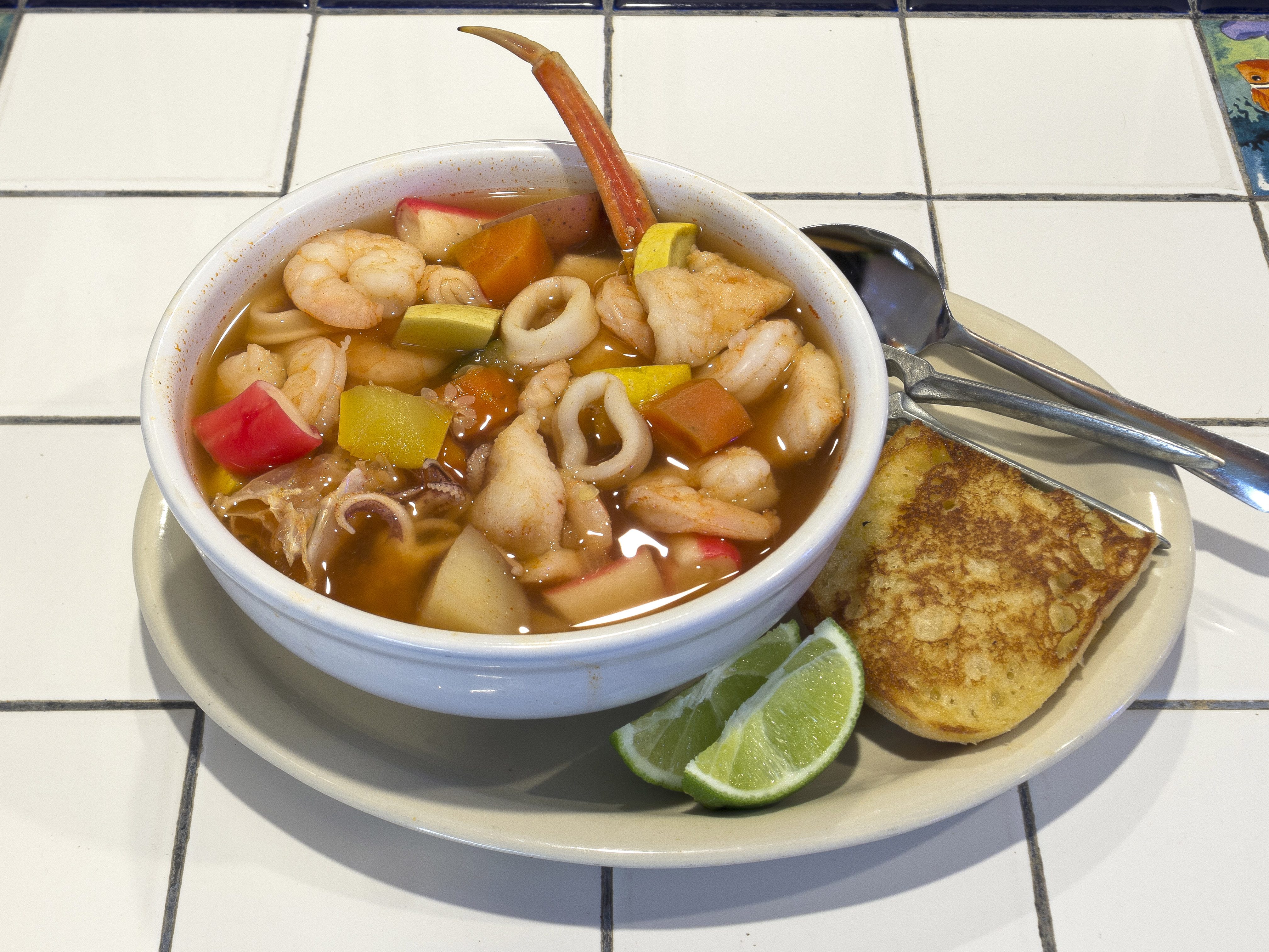 Order 35. Seafood Mix Soup food online from Agua Azul Restaurant store, Irving on bringmethat.com