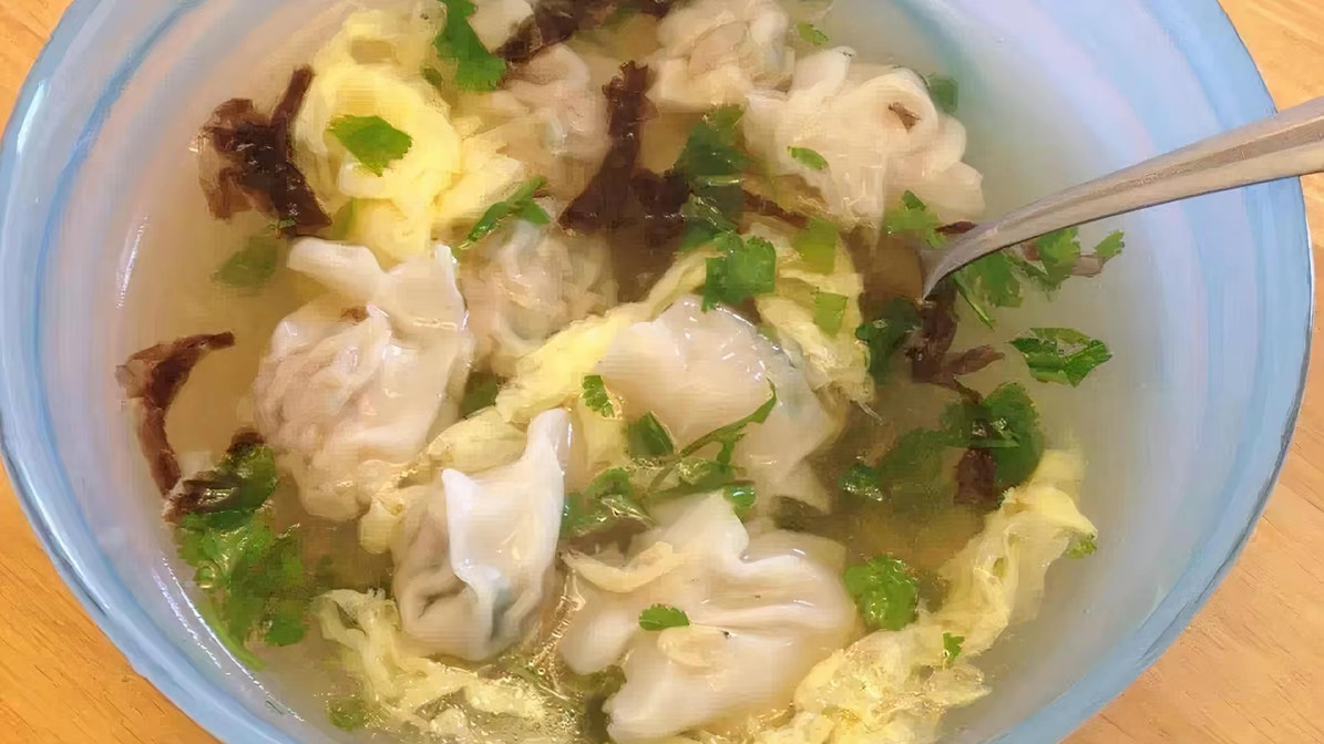 Order Egg Drop Wonton Soup 蛋花汤馄饨 food online from Sister Liu's Kitchen store, Durham on bringmethat.com