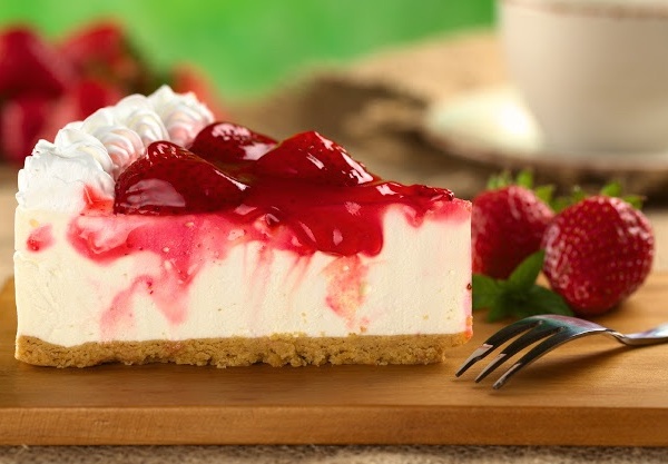 Order Strawberry Swirl Cheese Cake food online from King Kong Chinese Restaurant store, Oakland on bringmethat.com