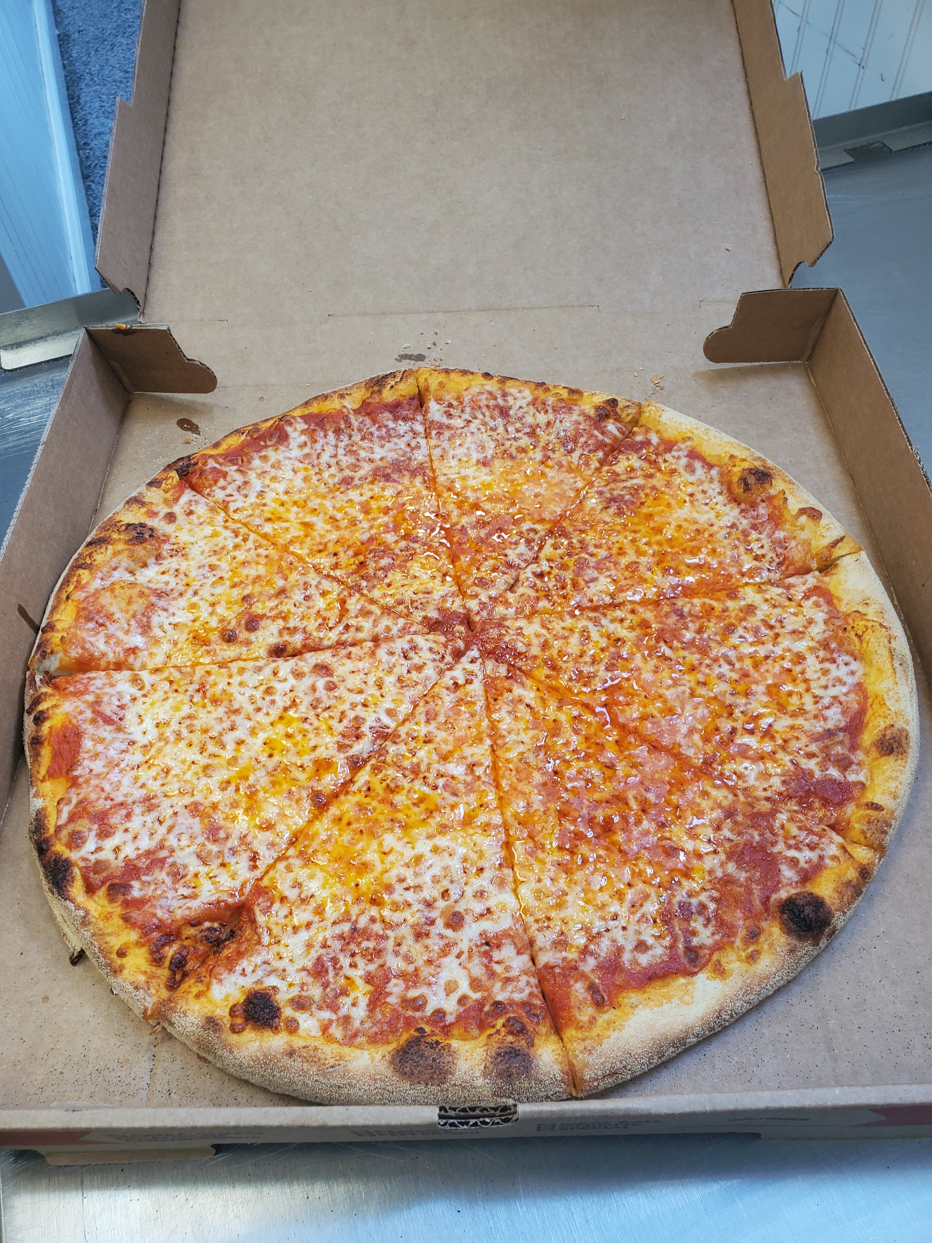 Order Cheese Pizza - Small 12" (6 Slices) food online from Royal Cutlets store, Salem on bringmethat.com