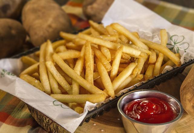 Order Basket Of French Fries food online from Beef 'o' Brady store, Brimfield on bringmethat.com