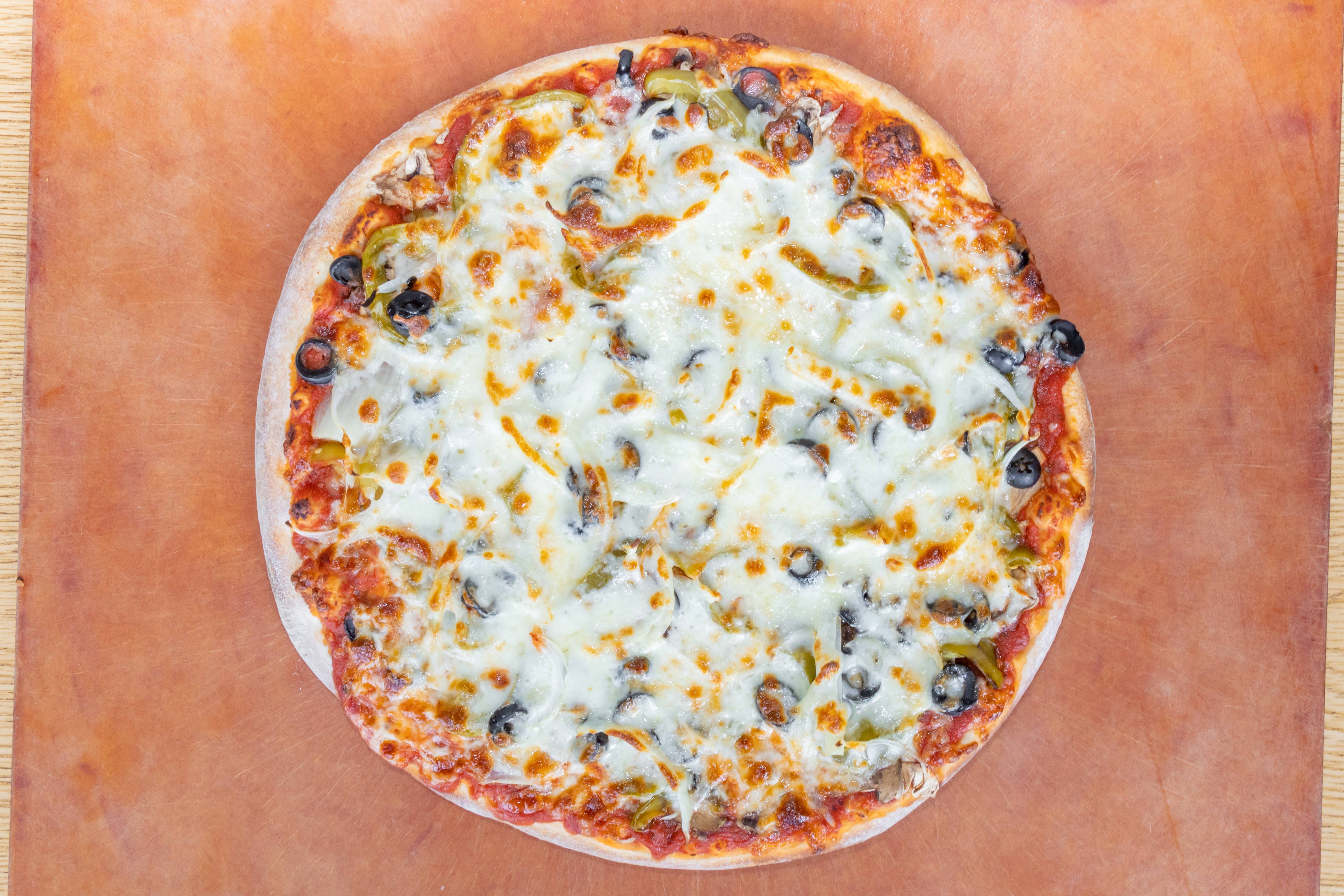 Order Veggie Pizza - Medium 12'' food online from Emilio's Pizza store, Burbank on bringmethat.com