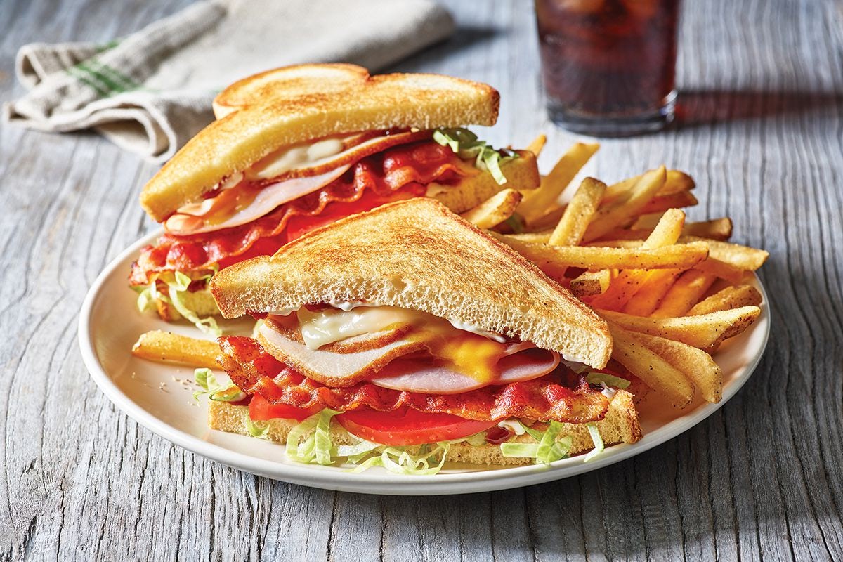 Order Clubhouse Grille ¥ food online from Applebees store, Canton on bringmethat.com