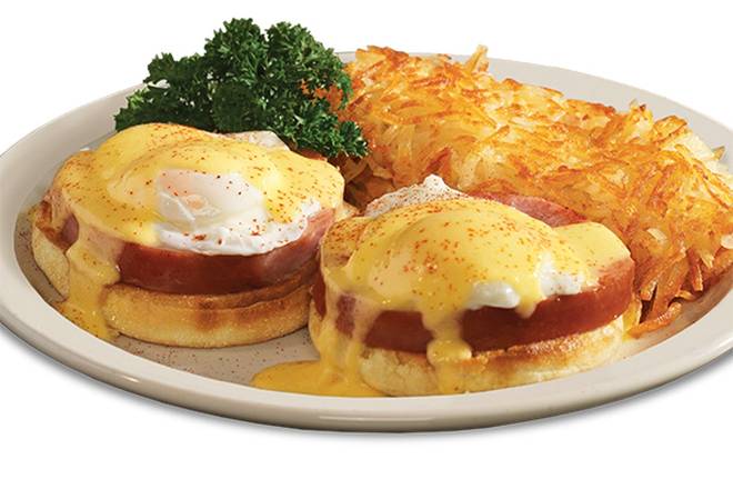 Order Classic Eggs* Benedict food online from Shari'S Cafe store, King City on bringmethat.com