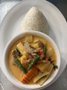 Order 22. Duck Curry food online from Tiny Thai store, Cotati on bringmethat.com