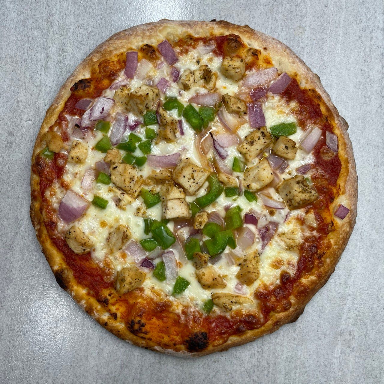 Order Chicken Tikka Masala Pizza - Small 10'' food online from Troys Italian Kitchen store, Arlington on bringmethat.com