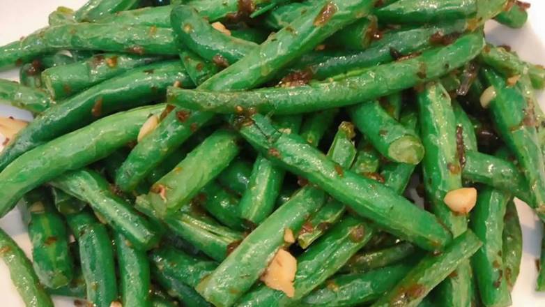 Order Dry Fried Green Beans (⼲煸四季⾖) food online from Red Dragon store, Concord on bringmethat.com