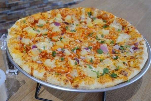 Order Hawaiian Manchurian Pizza food online from Veggie Crust store, Brookline on bringmethat.com