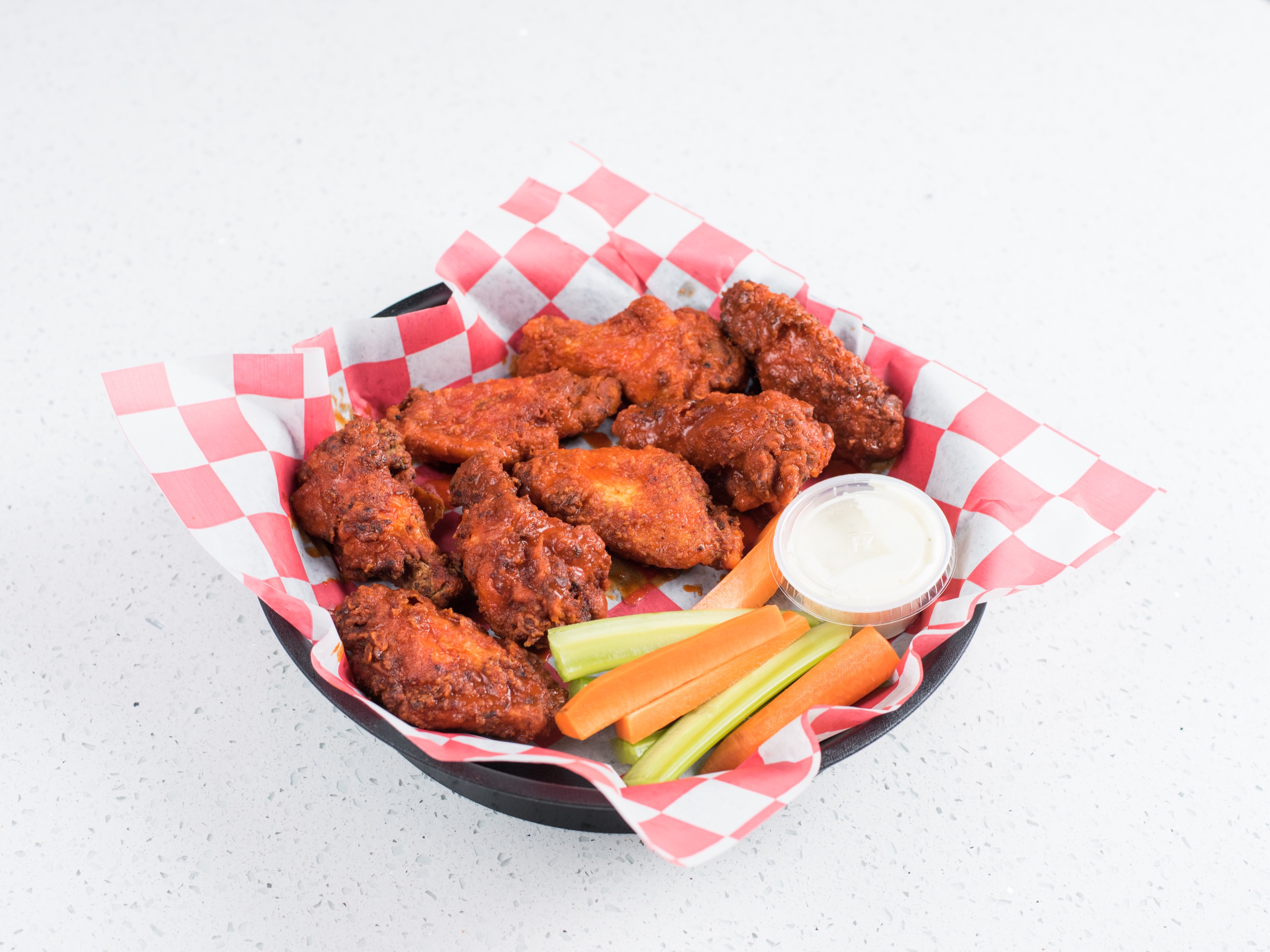 Order Chicken Wings food online from Q Bar & Grill store, Schiller Park on bringmethat.com