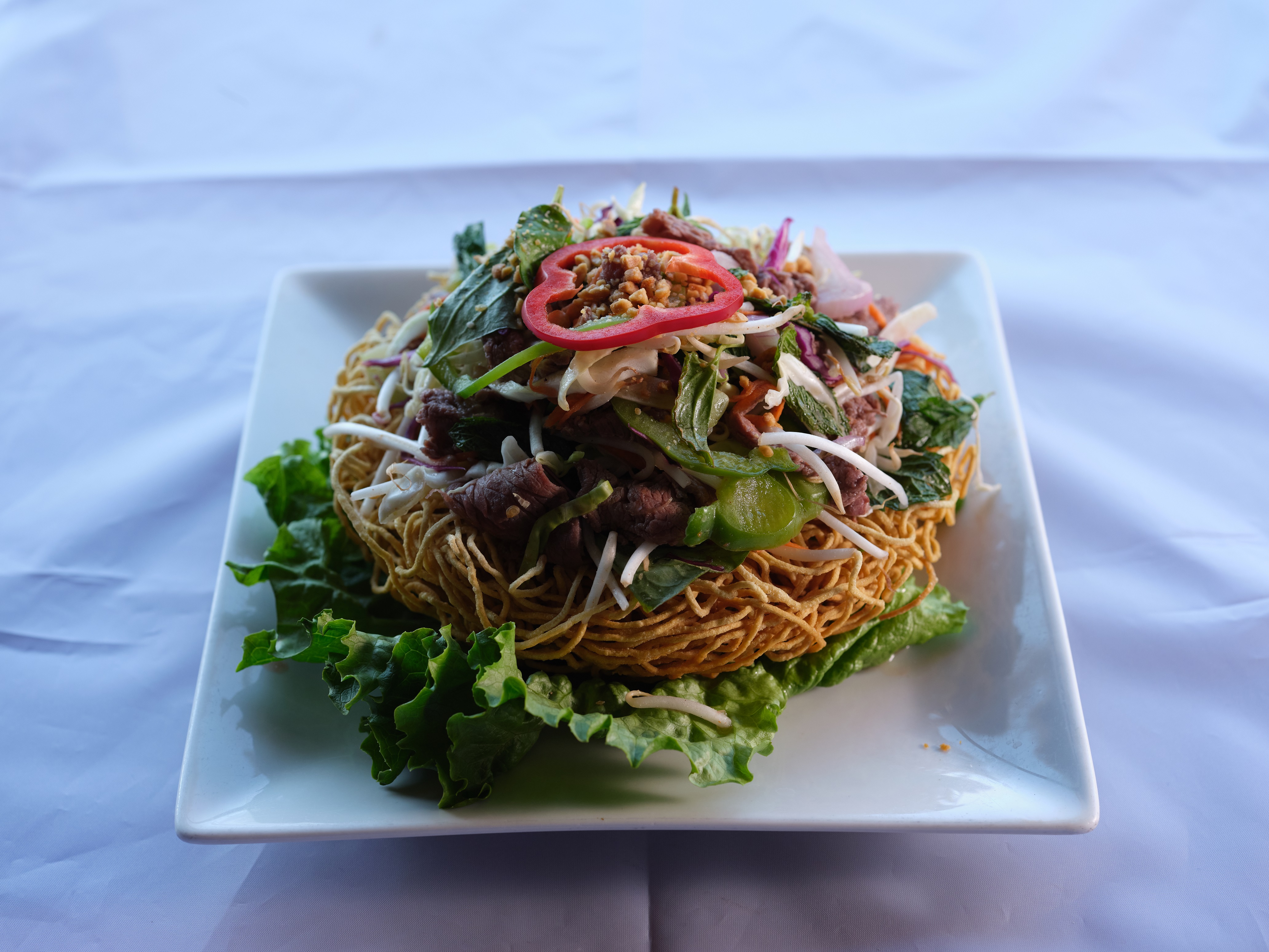 Order Beef Salad on Crispy Noodle food online from Little La Lune store, Long Beach on bringmethat.com