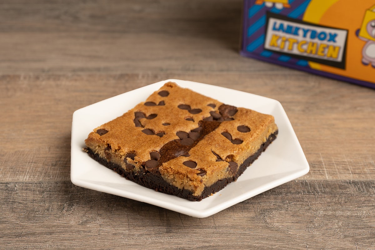 Order Rocky's Brownie Cookie food online from Pasqually Pizza & Wings store, Toledo on bringmethat.com