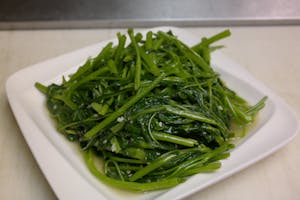 Order M22. 蒜香空心菜 Garlic Chinese Spinach food online from Sichuan Hot Pot 九寨溝火锅川菜 store, Cleveland on bringmethat.com