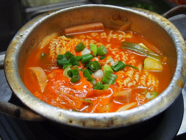 Order G-23. Sausage Stew (부대찌개/火腿肠锅) food online from Restaurant Namsan store, Los Angeles on bringmethat.com
