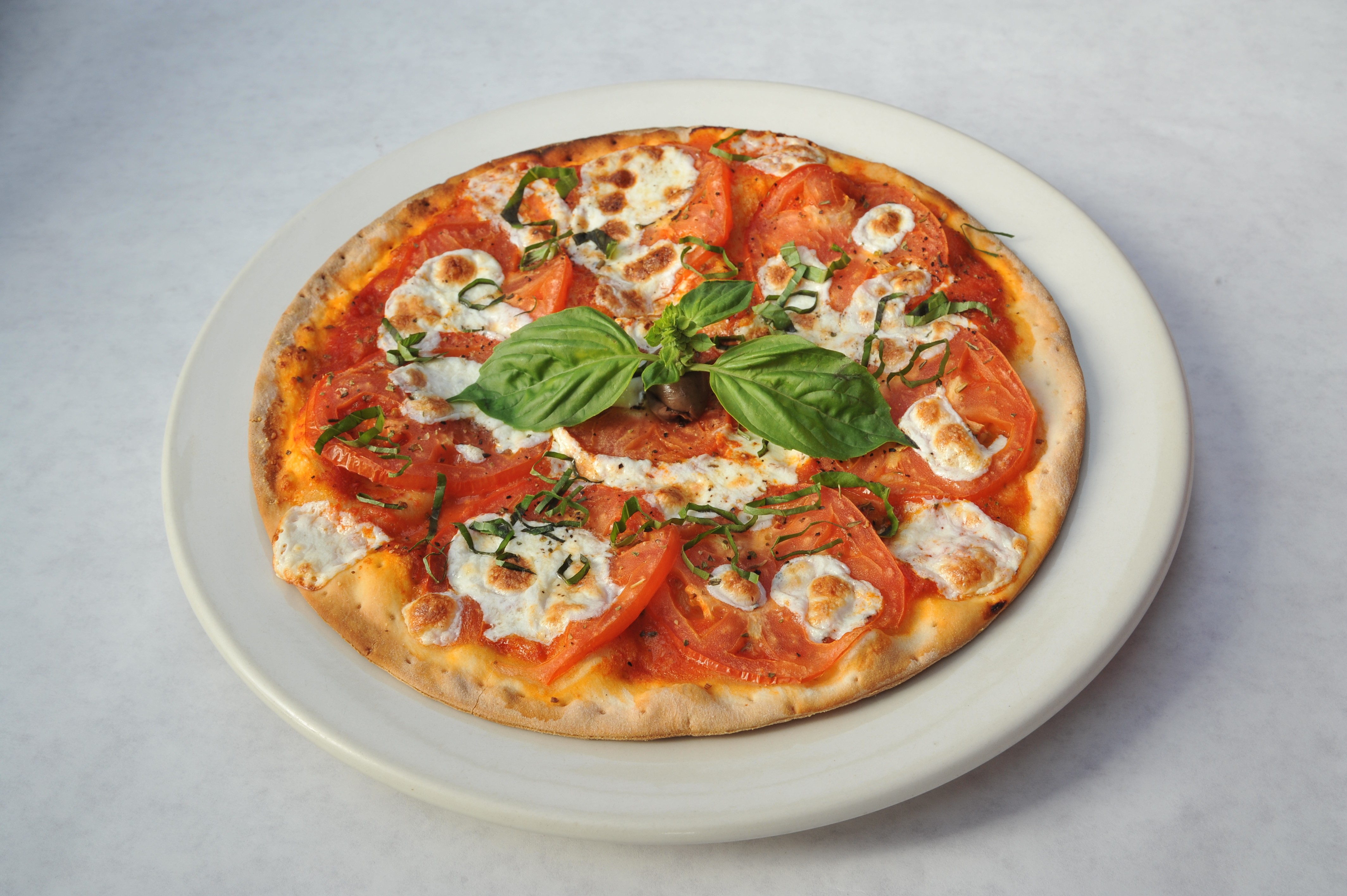 Order Margherita Pizza food online from Trattoria Pasta DArte store, Chicago on bringmethat.com