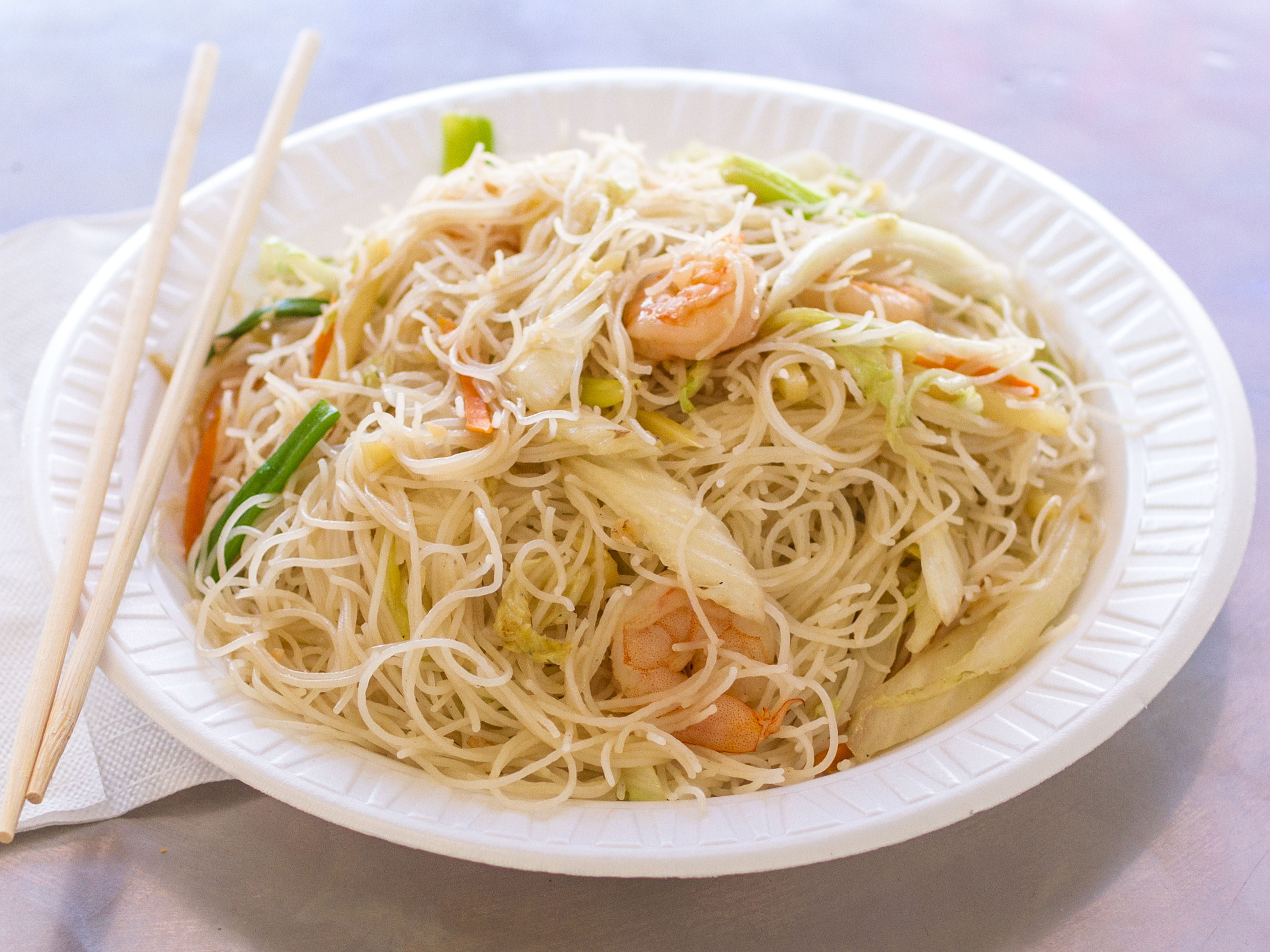 Order SS22. Seafood Pan Fried Noodles food online from Simon's Wok & Grill store, Washington on bringmethat.com