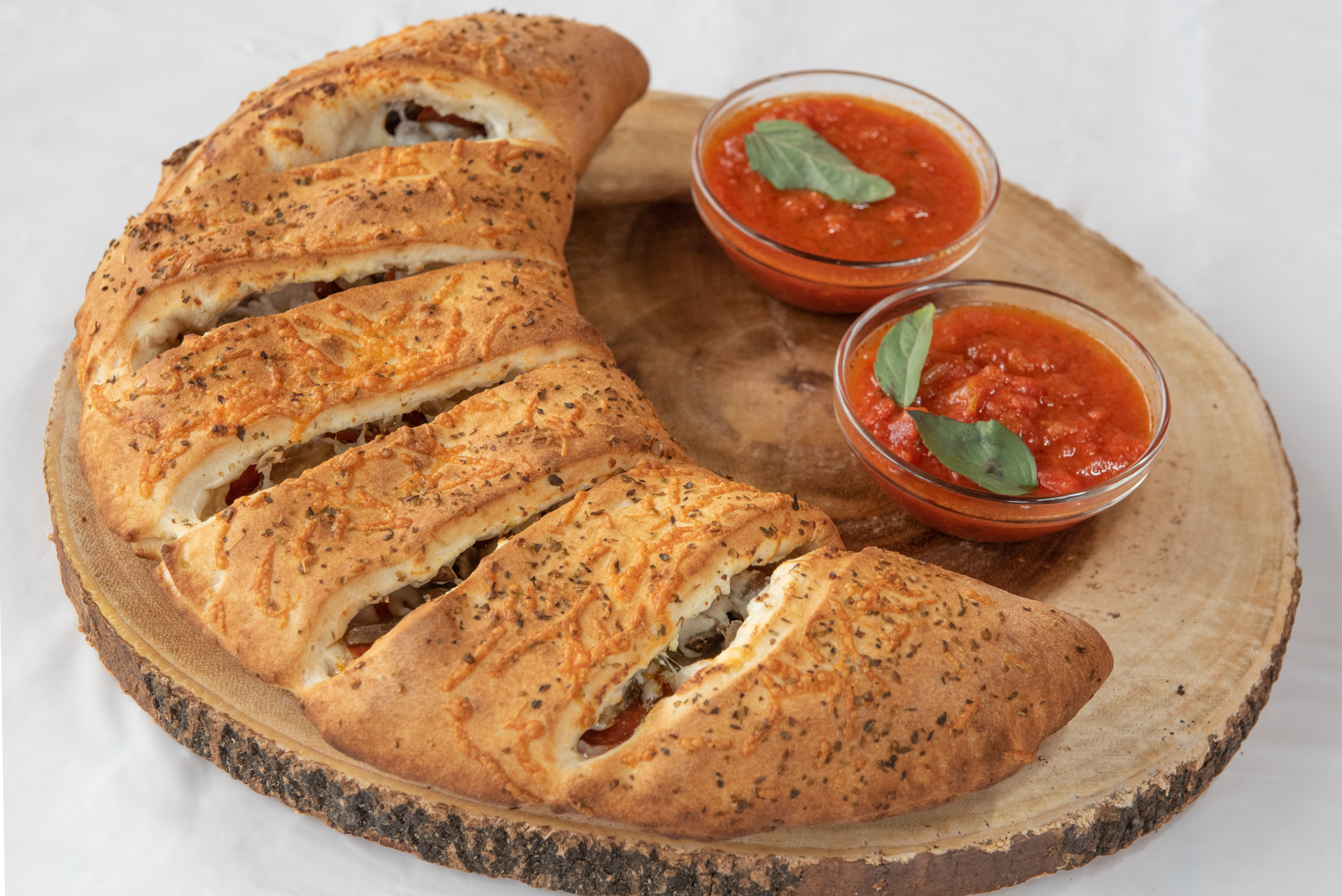 Order Spinach Calzone food online from Roma Pizza & Pasta store, Nashville on bringmethat.com