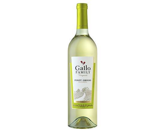 Order Gallo Family Vineyards Pinot Grigio, 750mL white wine (11.5% ABV) food online from Signal Liquor store, Signal Hill on bringmethat.com