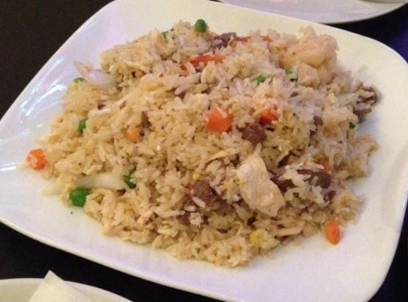Order Combination Fried Rice food online from T's Thai store, Santa Monica on bringmethat.com