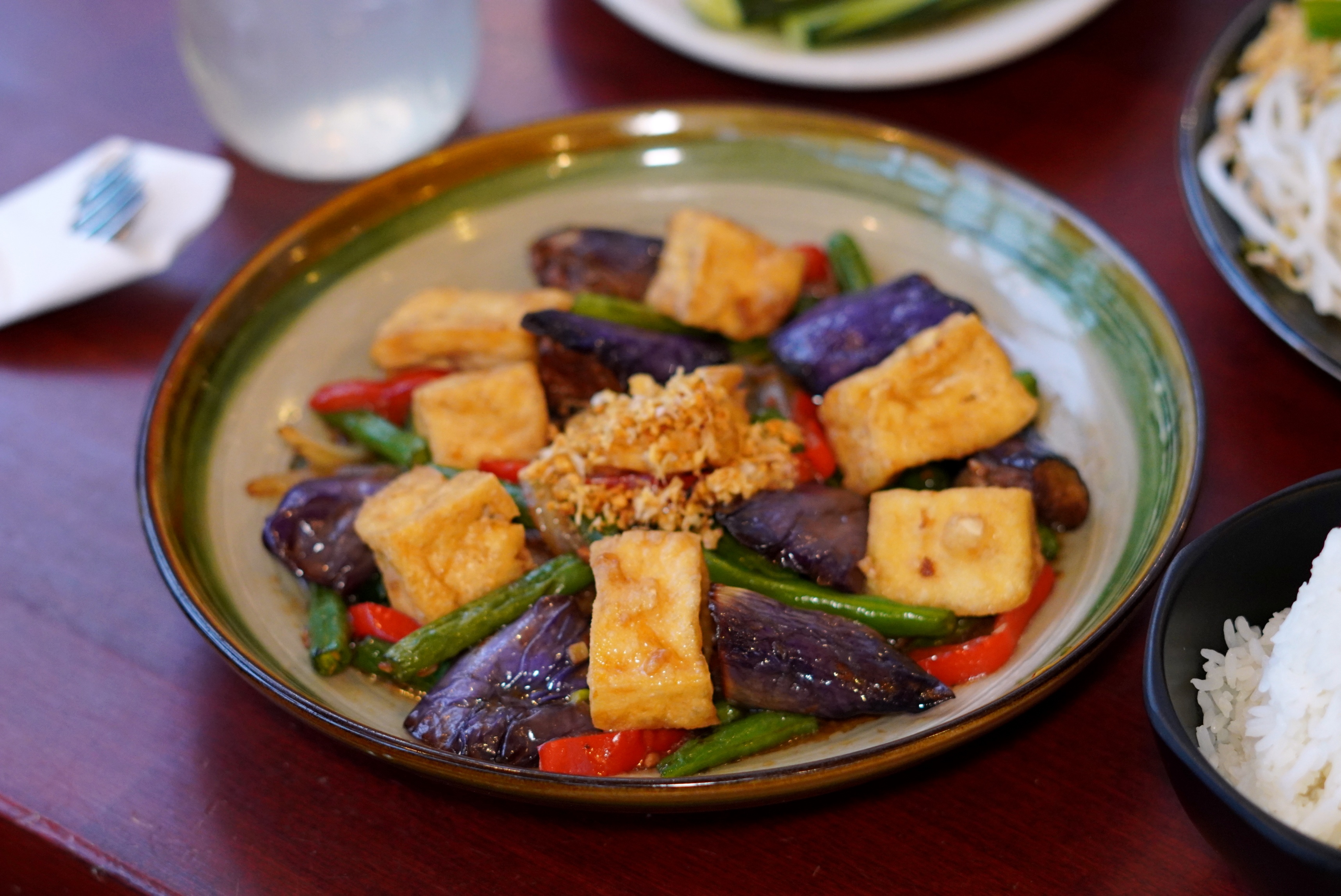 Order Garlic Tofu and Eggplant food online from Spicy shallot store, Elmhurst on bringmethat.com